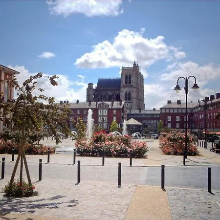 La Main D'or - Confort - Calme - Centre Apartment